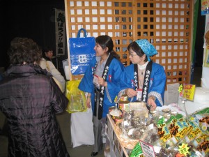 「町イチ村イチ2011」階上町ブースの写真２